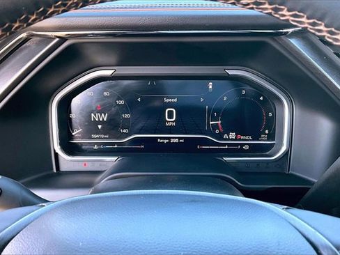 Used 2024 GMC Sierra 2500 AT4 w/ AT4 Premium Plus Package image 14