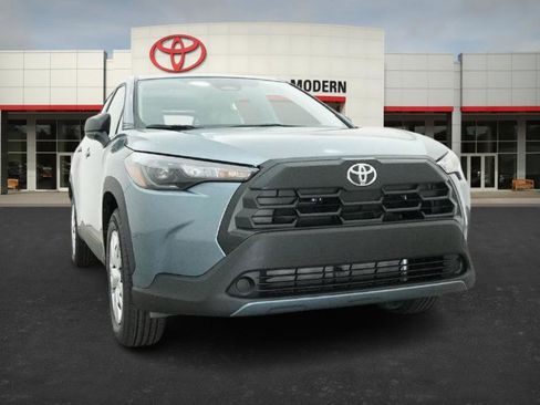 New 2026 Toyota Corolla Cross L image 32