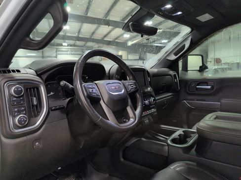 Used 2022 GMC Sierra 2500 AT4 w/ AT4 Premium Plus Package image 9