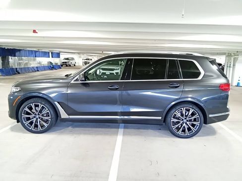 Used 2021 BMW X7 xDrive40i w/ Premium Package AWD/4WD image 8