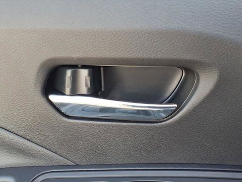 New 2025 Nissan Versa SV w/ Trunk Package image 17