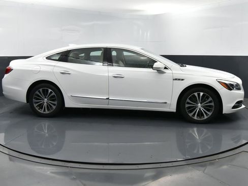 Used 2017 Buick LaCrosse Essence image 39