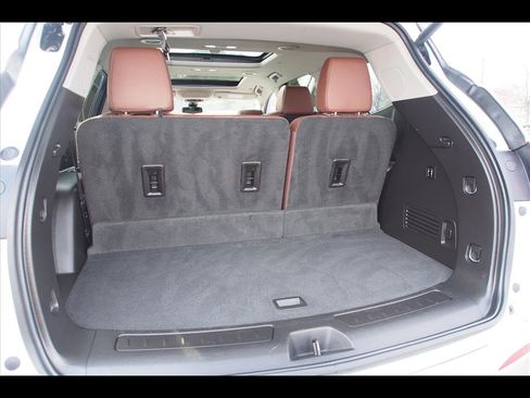 Used 2019 Buick Enclave Avenir w/ Avenir Technology Package image 25