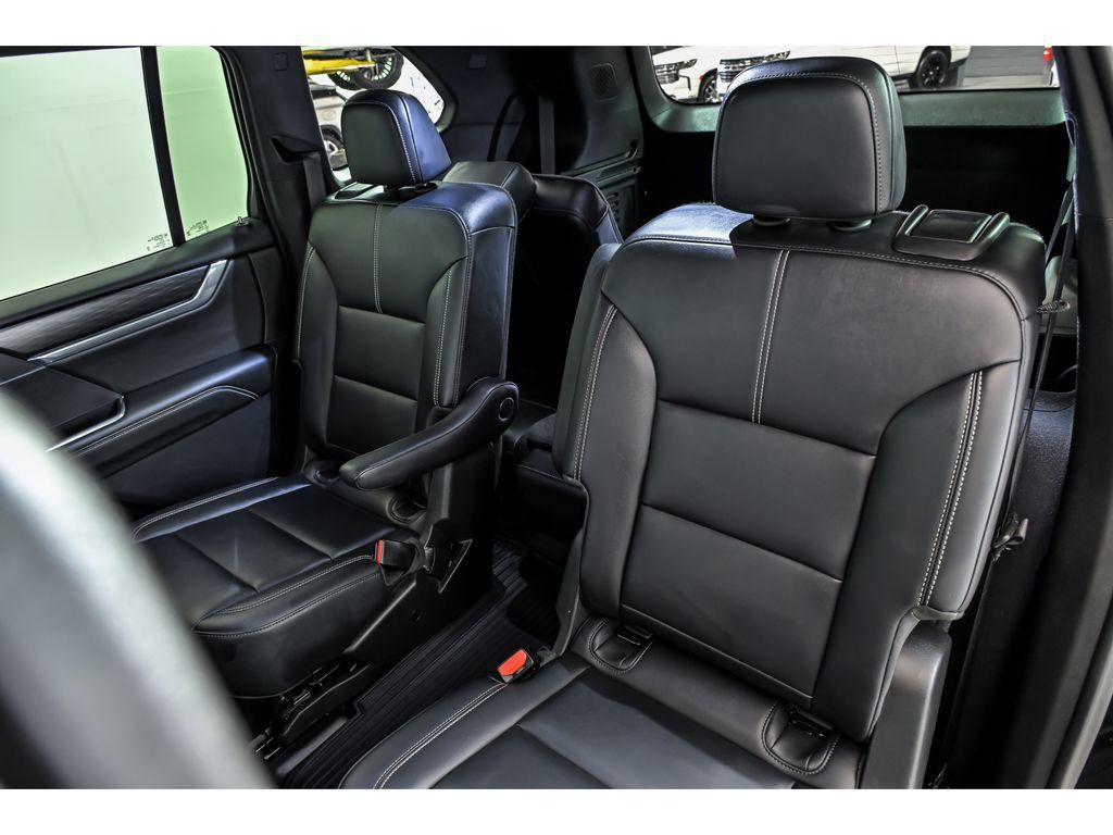 Used 2024 GMC Acadia Elevation w/ Luxury Package AWD/4WD image 15