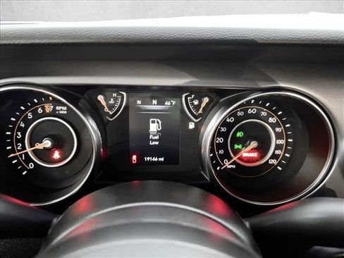 Used 2023 Jeep Gladiator Sport image 11