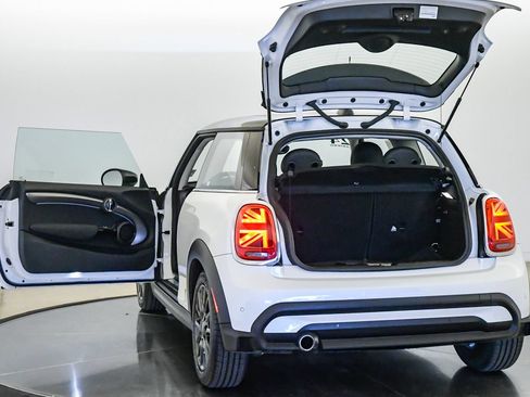 Certified 2024 MINI Cooper 2-Door Hardtop FWD image 25