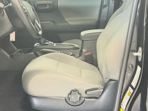 Used 2022 Toyota Tacoma SR w/ SR Convenience Package RWD image 13