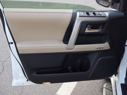 Used 2023 Toyota 4Runner Limited AWD/4WD image 17