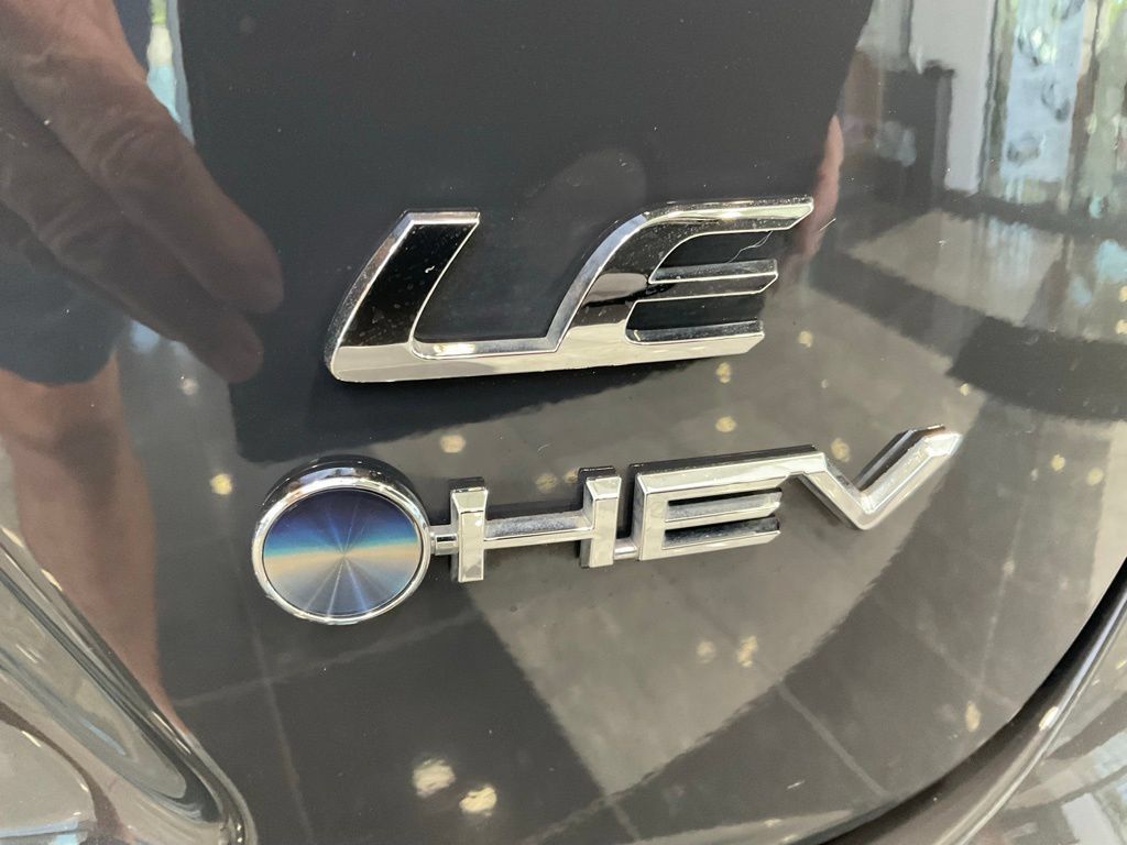 Certified 2025 Toyota Corolla LE FWD image 22