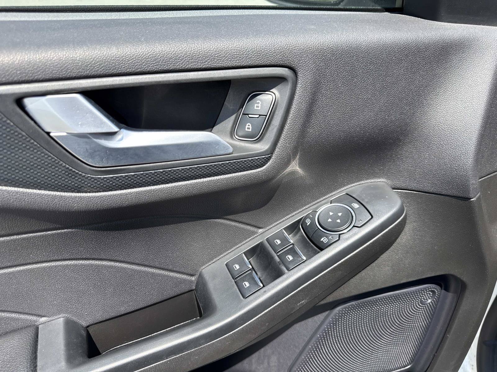 Used 2024 Ford Escape ST-Line w/ Tech Pack #1 FWD image 18
