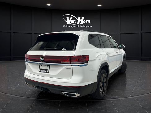 Used 2025 Volkswagen Atlas SE AWD/4WD image 7