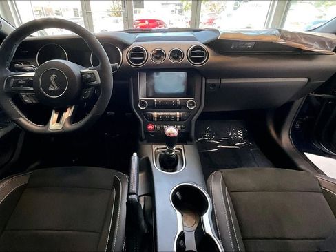 Used 2018 Ford Mustang Shelby GT350 w/ Convenience Package RWD image 15
