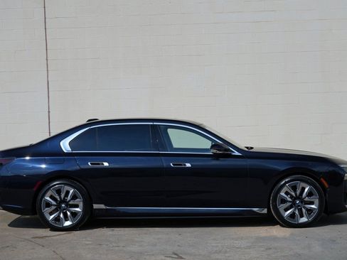 Used 2023 BMW i7 xDrive60 w/ Executive Package 2 AWD/4WD image 64