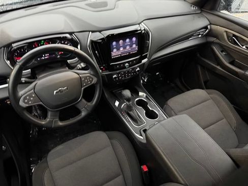 Used 2023 Chevrolet Traverse LT w/ Midnight/Sport Edition AWD/4WD image 11