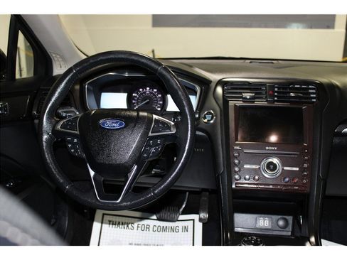 Used 2020 Ford Fusion Titanium image 15