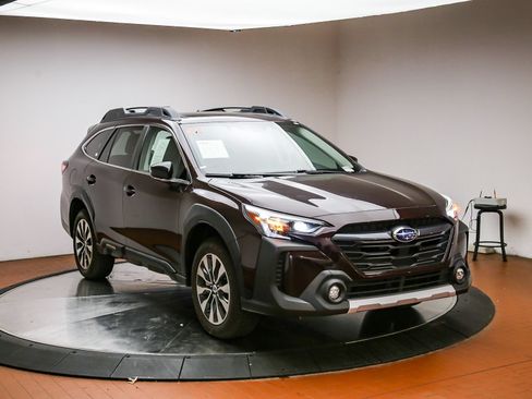 Used 2024 Subaru Outback Limited AWD/4WD image 3