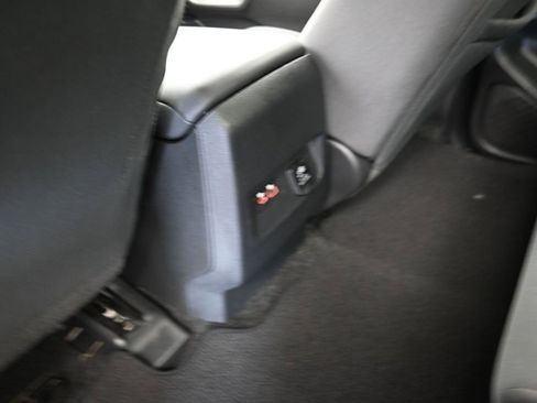 Used 2023 Nissan Frontier SV w/ SV Convenience Package image 27