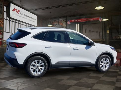 Used 2025 Ford Escape Active FWD image 6