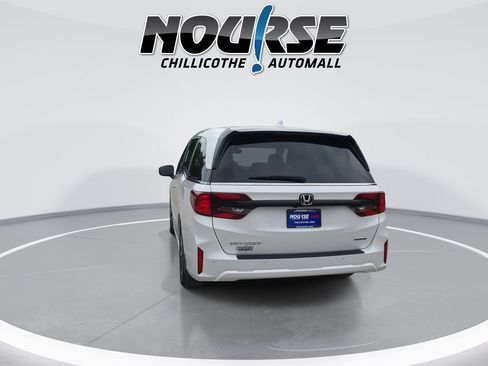 Certified 2025 Honda Odyssey Touring image 7