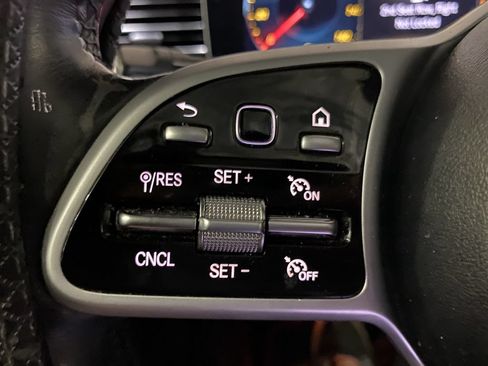 Used 2021 Mercedes-Benz GLE 350 4MATIC image 11