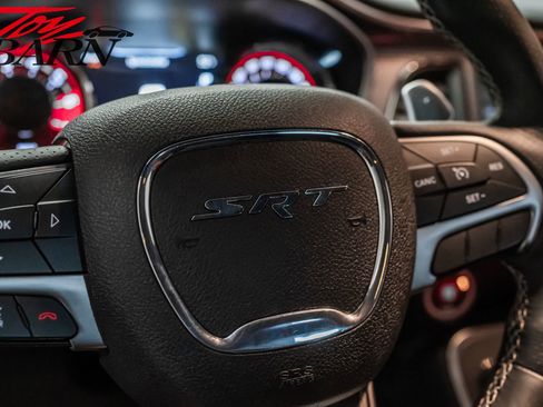 Used 2016 Dodge Challenger SRT Hellcat image 29