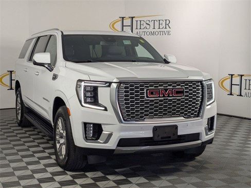 Certified 2023 GMC Yukon XL Denali image 2