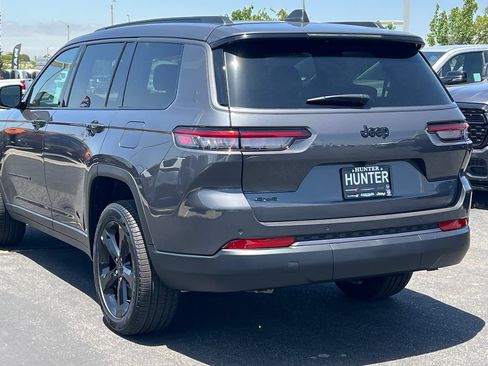 New 2026 Jeep Grand Cherokee L Limited w/ Limited Altitude Package AWD/4WD image 5