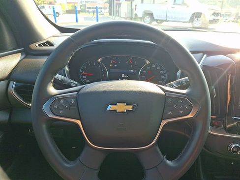 Used 2023 Chevrolet Traverse LT FWD image 19