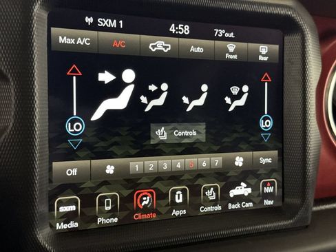 Used 2021 Jeep Gladiator Rubicon AWD/4WD image 17