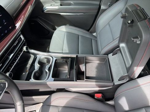 Used 2024 Chevrolet Traverse Z71 w/ Enhanced Driving Package image 20