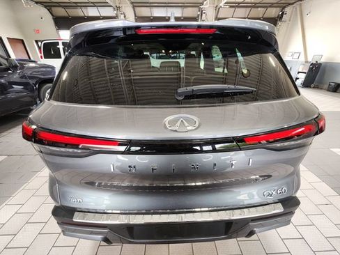 Used 2023 INFINITI QX60 Sensory w/ Vision Package AWD/4WD image 4