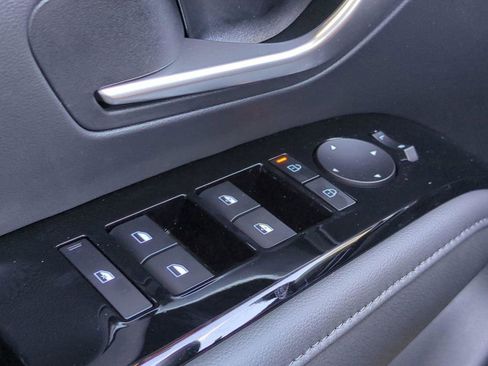 New 2026 Hyundai Tucson Limited image 32