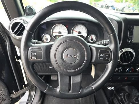 Used 2014 Jeep Wrangler Unlimited Sahara AWD/4WD image 11