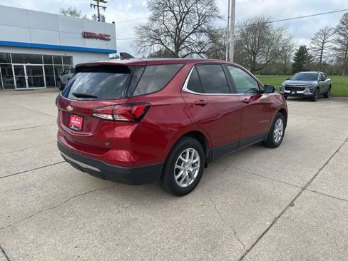 Used 2024 Chevrolet Equinox LT image 3