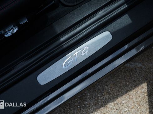 Used 2016 Porsche Cayman GT4 RWD image 34