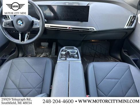 Used 2025 BMW iX M60 image 16