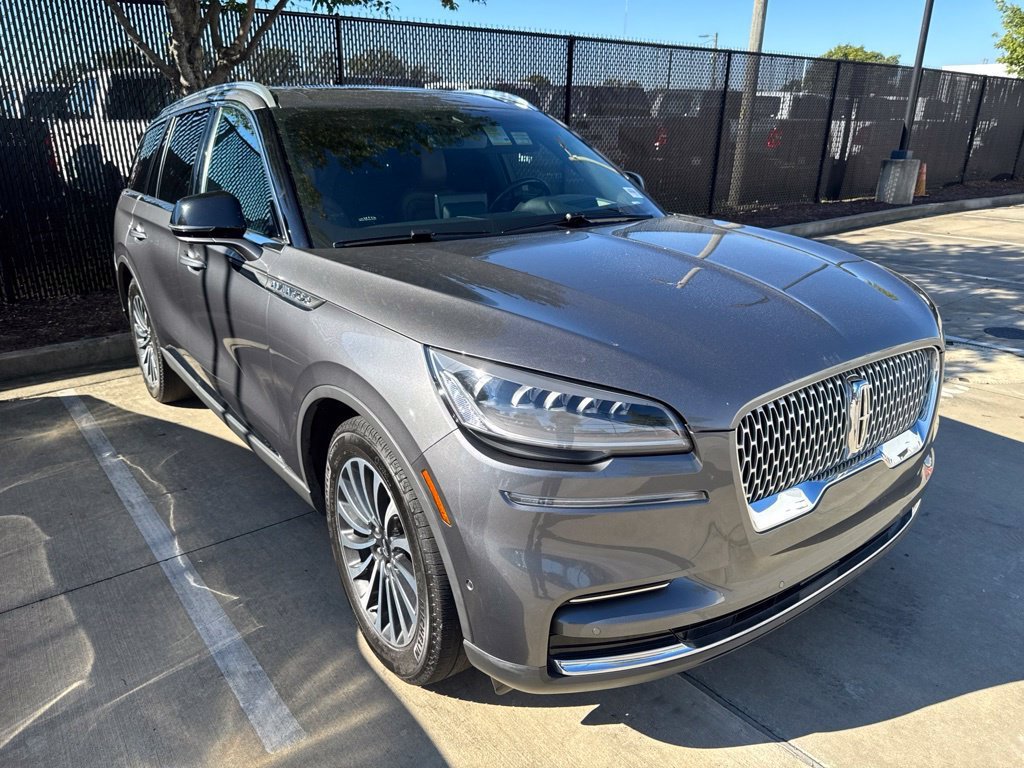 Used 2023 Lincoln Aviator Reserve w/ Equipment Group 201A RWD image 3