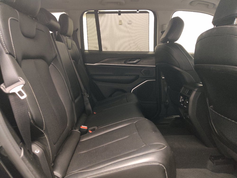 Used 2023 Jeep Grand Cherokee 4WD 4xe w/ Luxury Tech Group II image 19