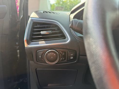 Used 2023 Ford Edge Titanium w/ Equipment Group 301A AWD/4WD image 14