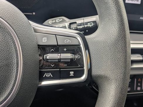 Certified 2024 Kia Sorento LX FWD image 30