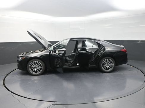 Used 2025 Mercedes-Benz CLA 250 image 42