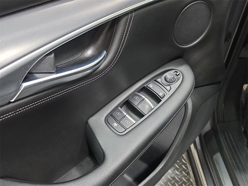 Certified 2023 INFINITI QX55 Luxe w/ Cargo Package image 24