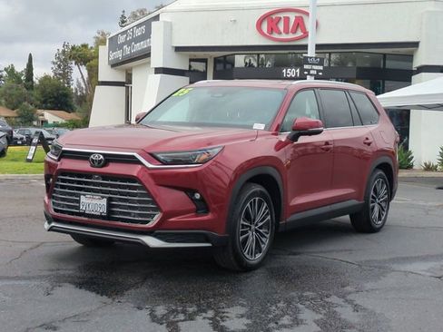 Used 2025 Toyota Grand Highlander AWD Hybrid image 7