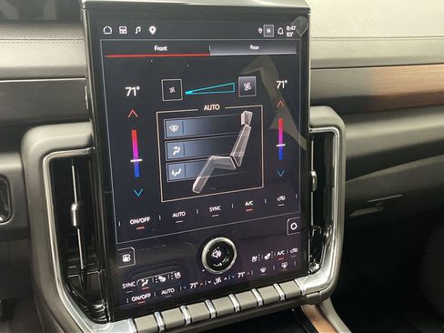 Certified 2025 GMC Yukon Denali w/ Sun & Power Step Package AWD/4WD image 23