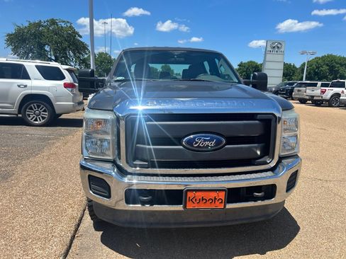 Used 2016 Ford F250 XL w/ XL Appearance Package AWD/4WD image 6