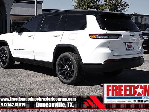 New 2025 Jeep Grand Cherokee L Limited image 3