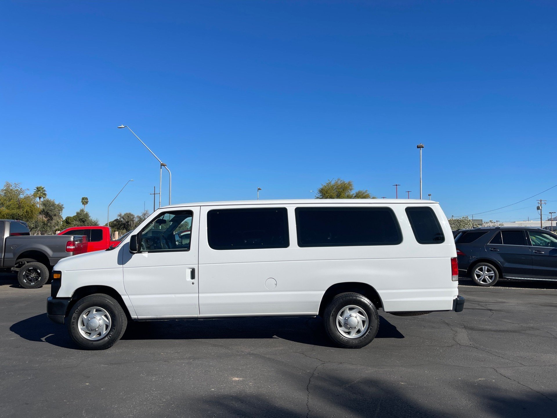 Used 2014 Ford E-350 and Econoline 350 XL w/ Power Windows & Locks Group RWD image 2