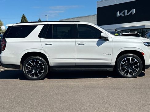 Used 2022 Chevrolet Tahoe RST w/ Luxury Package AWD/4WD image 3