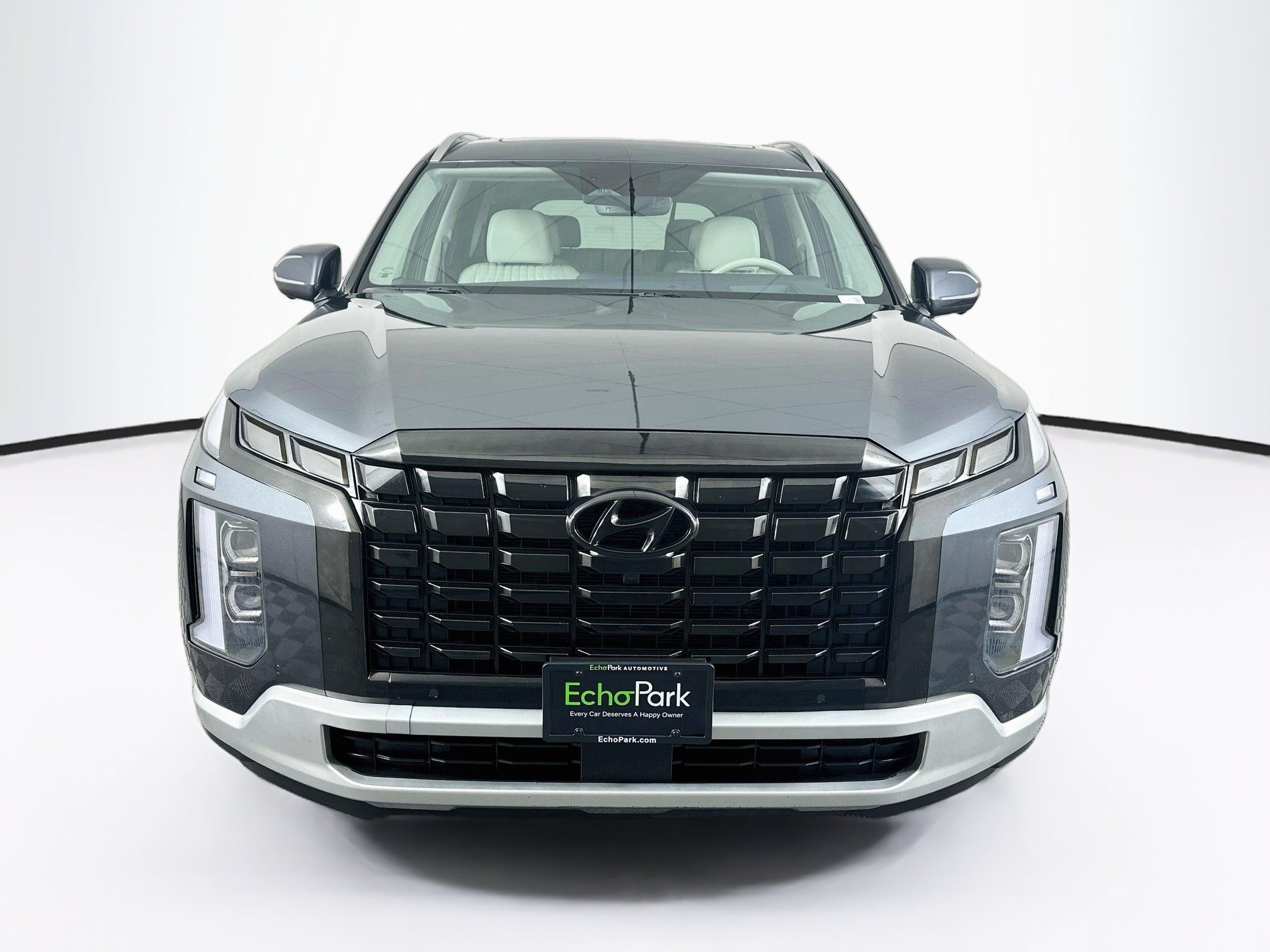 Used 2024 Hyundai Palisade Limited AWD/4WD image 2