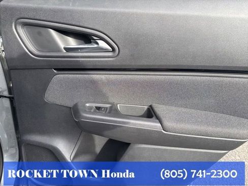 Used 2024 Honda Prologue EX image 12